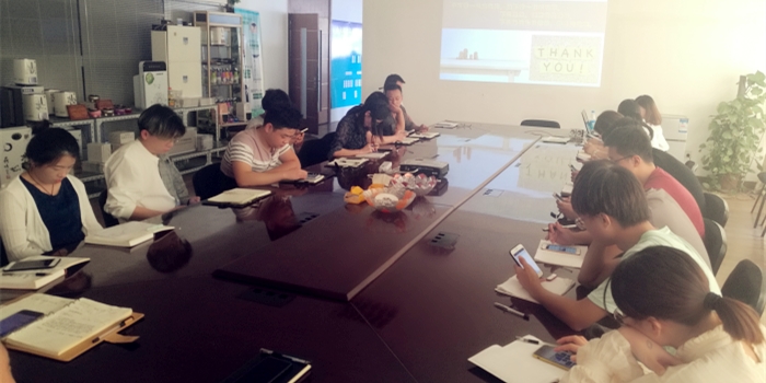 給后勤部同事打分.jpg 給后勤部同事打分.jpg